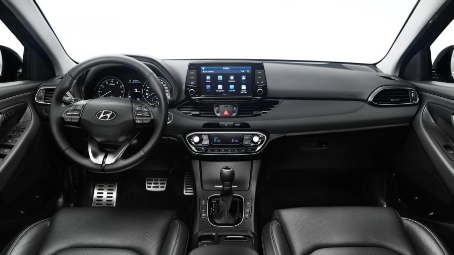 Торпедо Hyundai i30 Wagon (PD) 2017 года  (WW) (фото 8 из 45)